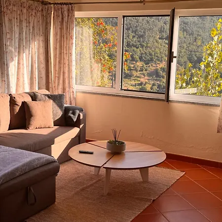 Vakantiehuis Casa Amarela Do Douro Rooftop Escape *